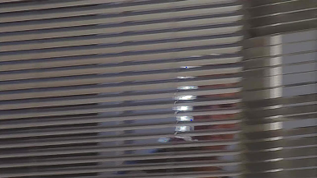 รุ่นแม่น่าเย็ดนมใหญ่ปลุกความหลงใหลในคนรักของเธอ - การส่งเย็ดสองควยหนึ่งรูลึก