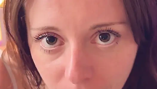 Минет с дилдо крупным планом