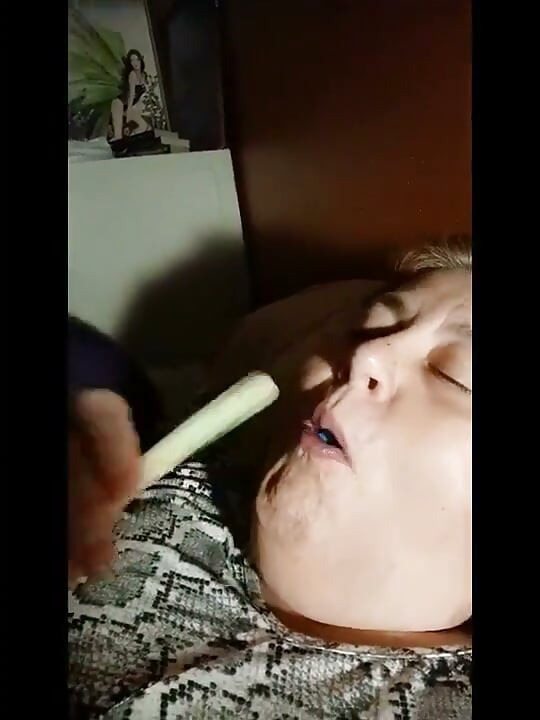 I love Ice cream, bananas and popsicles Yum