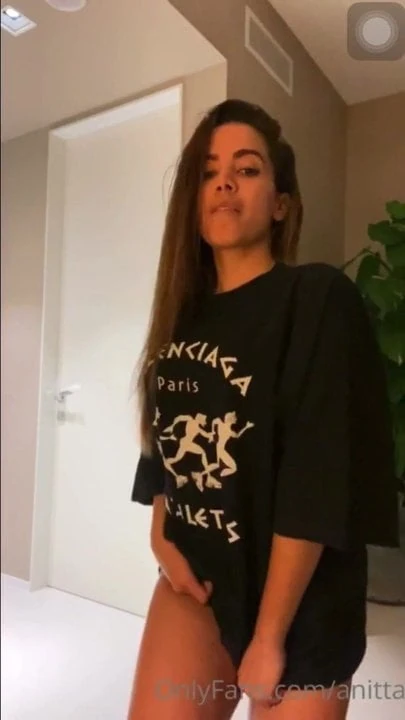 anitta OF