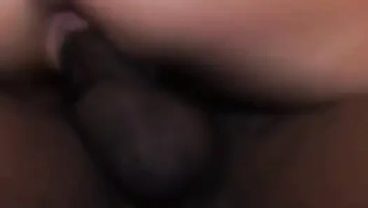 Sürtük Büyük Yarakları Ve Dölü Seviyor