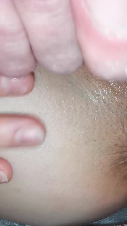 I piss when he is fingering my wet pussy | Clip 1