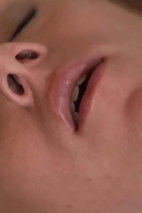 Girl Vision - 时髦的年轻德国调情女在淫荡少女场景中被生性交