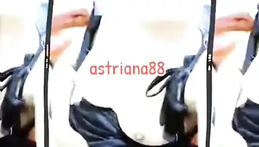 Her Bias Peaks Single Woman Need a Big Dick