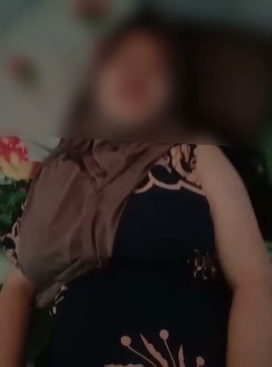 The sighing of a village girl in hijab is really very delicious part2