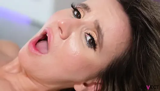 Adegan seks anal intens tania swank si tania swank si tante seksi yang lagi asik seks anal!