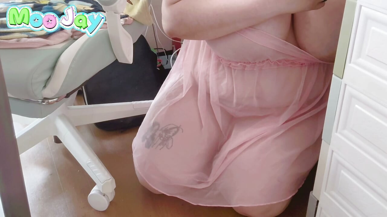POV Roleplay: Stepsister knows you're peeking at her ass and big tits