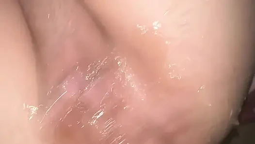 Настоящая пара делает настоящие оргазмические действия, сосание, трахается и кончает