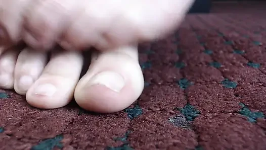 Natural toe closeup