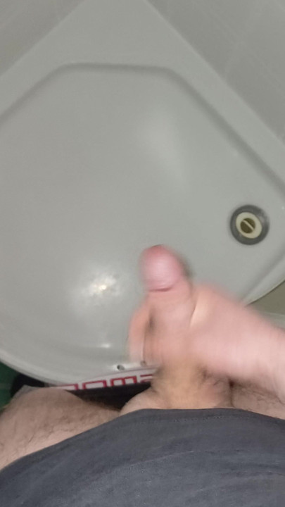 Duşta su sıçratma zamanı.