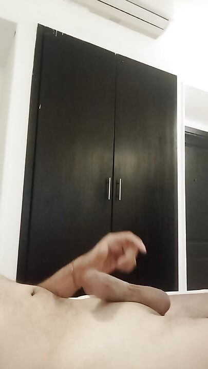 I want a girl to marry. And be a Cuckold on it
