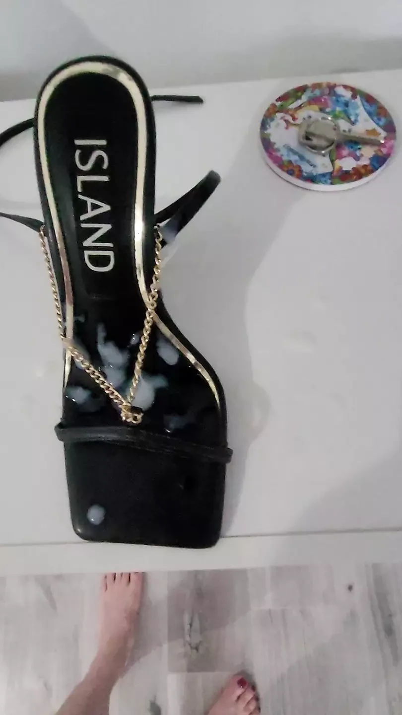 Cum on heels