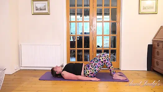 Auntjudys - Workout Time with Chubby MILF Ruby Cattrall