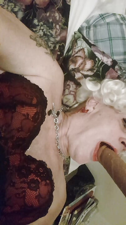 tranny preparing for sex