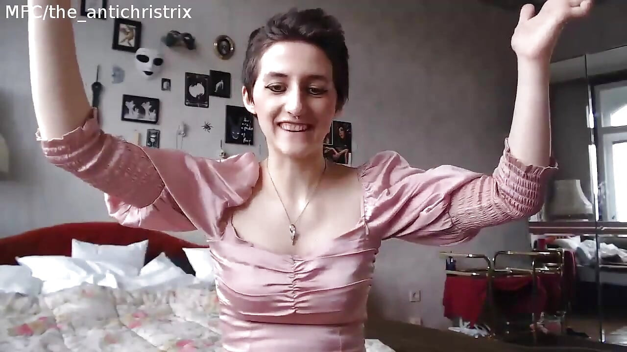 Showing My Dirty Bits on Cam!