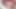ハナは今日赤い衣装を着て、セクシーで完璧な体型、小柄な女性