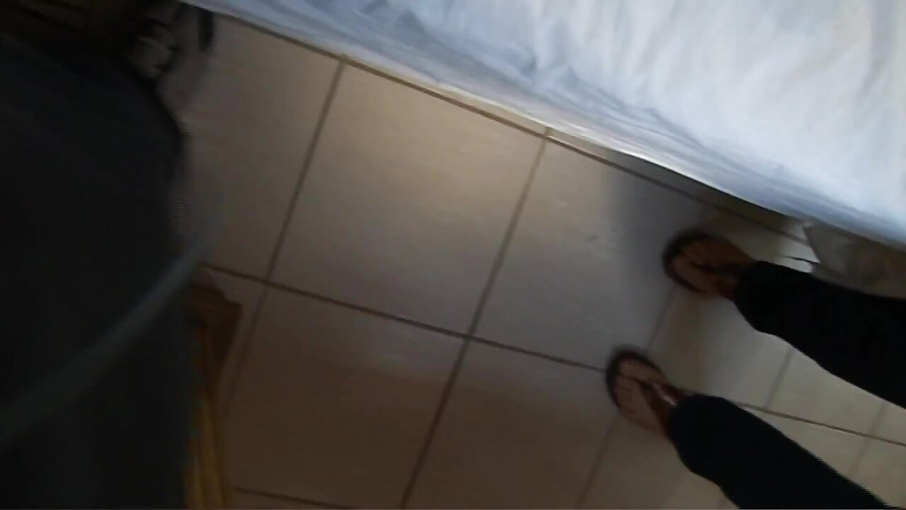 Peituda loira gata sendo fodida com força na cama