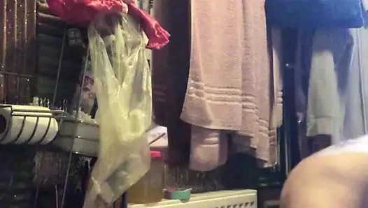 Naked deep cleaning, tea spilling preparation