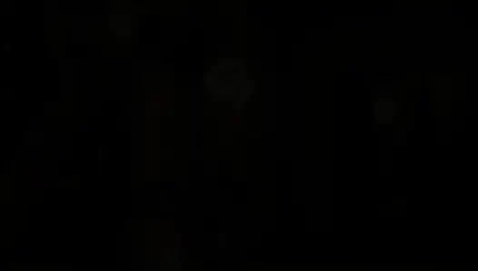 Leon arkadaşının kız arkadaşıyla seks yaptı.