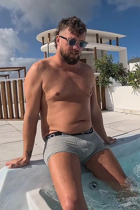 Pee Desperation in the Hot Tub
