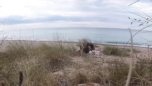 Fransız öğretmen sürtük çıplak plajda amatör sakso çekiyor yabancıyla boşalma - misscreamy