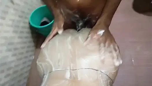 Bringing stranger girl to my bathroom and fucked her pussy