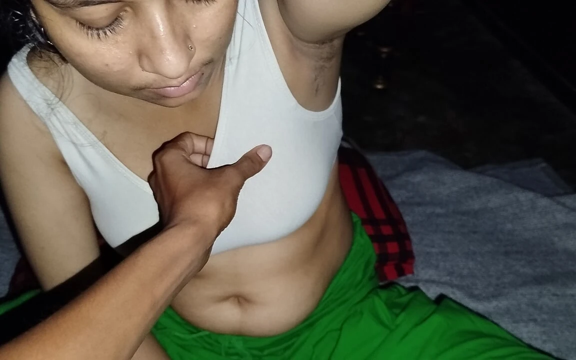 Deshi Svastika ima intenzivan seks