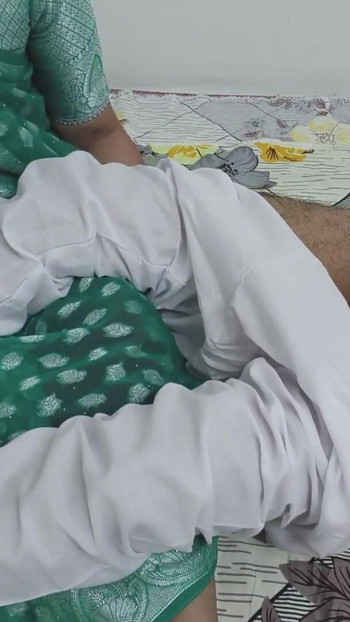 "ससुर और बहू की नजयस सांबांध सेक्स वीडियो ससुर की अकेले बहू द्वारा चुदाई" से भावनात्मक क्षण"