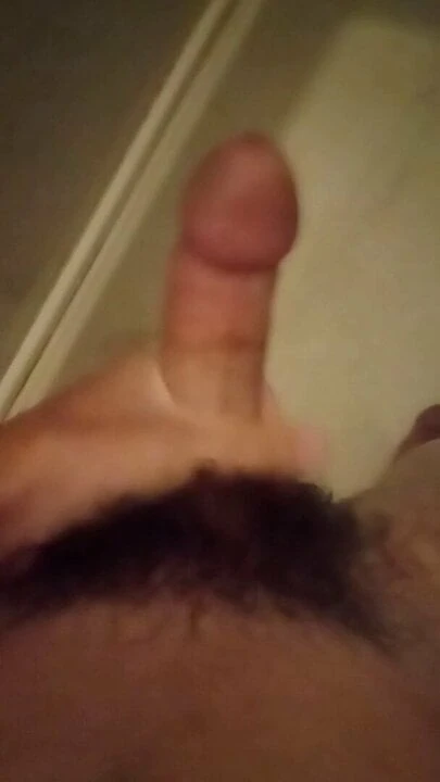 Guy jacks off in shower