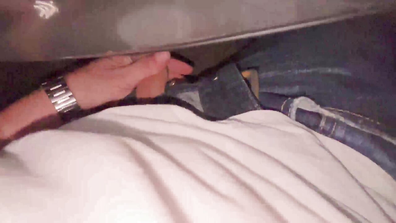 I fuck my car at night next to the public road