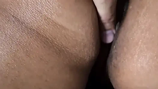 Spa fahişesi: Nicoly Mattos dayanamadı ve Xana'daki masajdan sperm aldı!