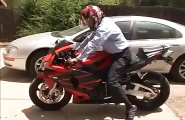 Kelly Kline และ Gia Paloma กินน้ําเงี่ยนมาก