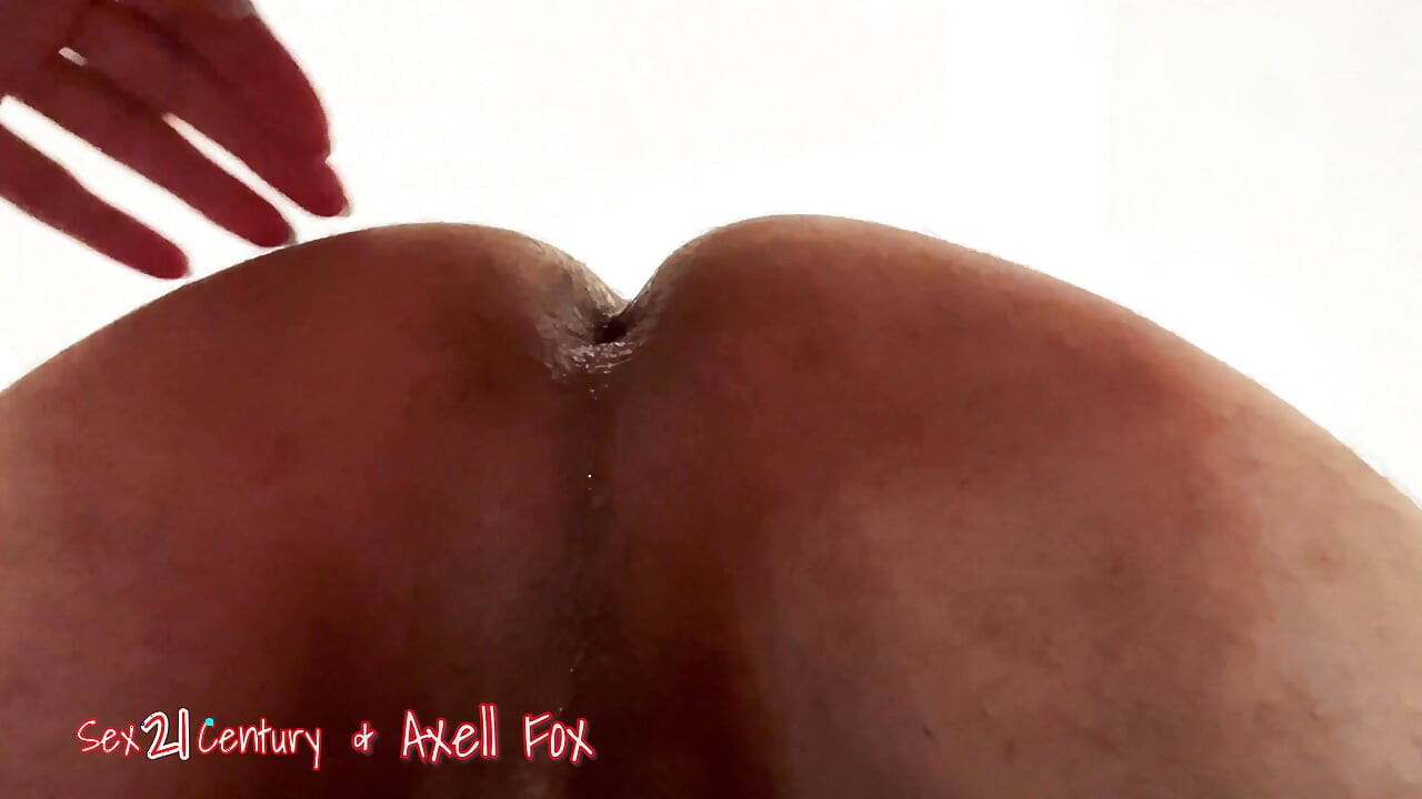 O Primeiro Fisting Anal Na Bunda De Um Homem Bonito Da MILF Francesa Axell.