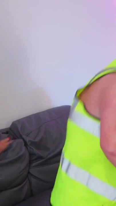İnşaatçı Billy'nin ateşli nine üçlü seksi | Klip 2