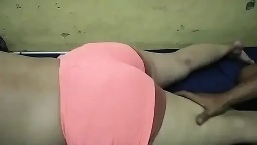 Лизать все части киски Angel с большими сиськами