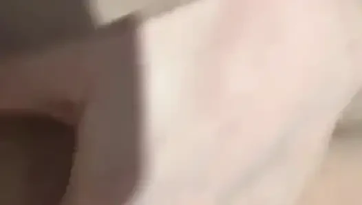 Sıkı amcığımı ovuyorum ve parmaklıyorum