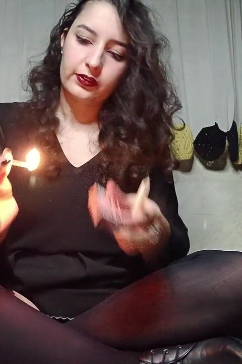 Quem quer enfiar o pau grande aqui?