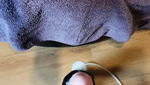 Миниатюрная милашка принимает член с обоих концов