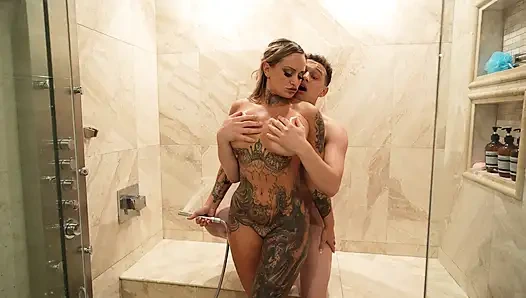 Die am härtesten arbeitende stiefmutter mit MILf stephanie love mit dickem hintern