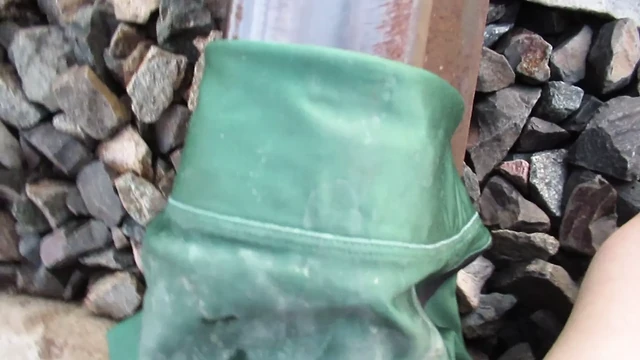 Dirty Oregon Ducks Cheerleader Skirt Fucked on Train Tracks