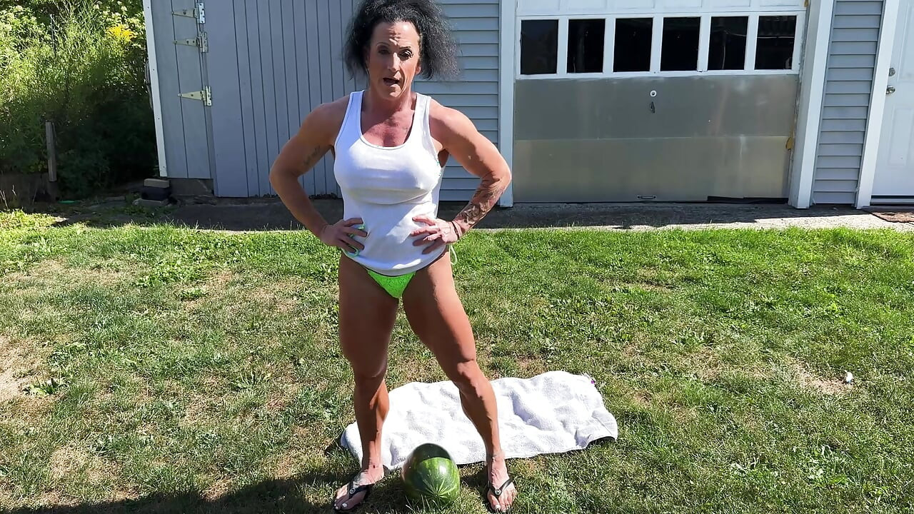 Muscle MILF Kandys Watermelon Crush Domination