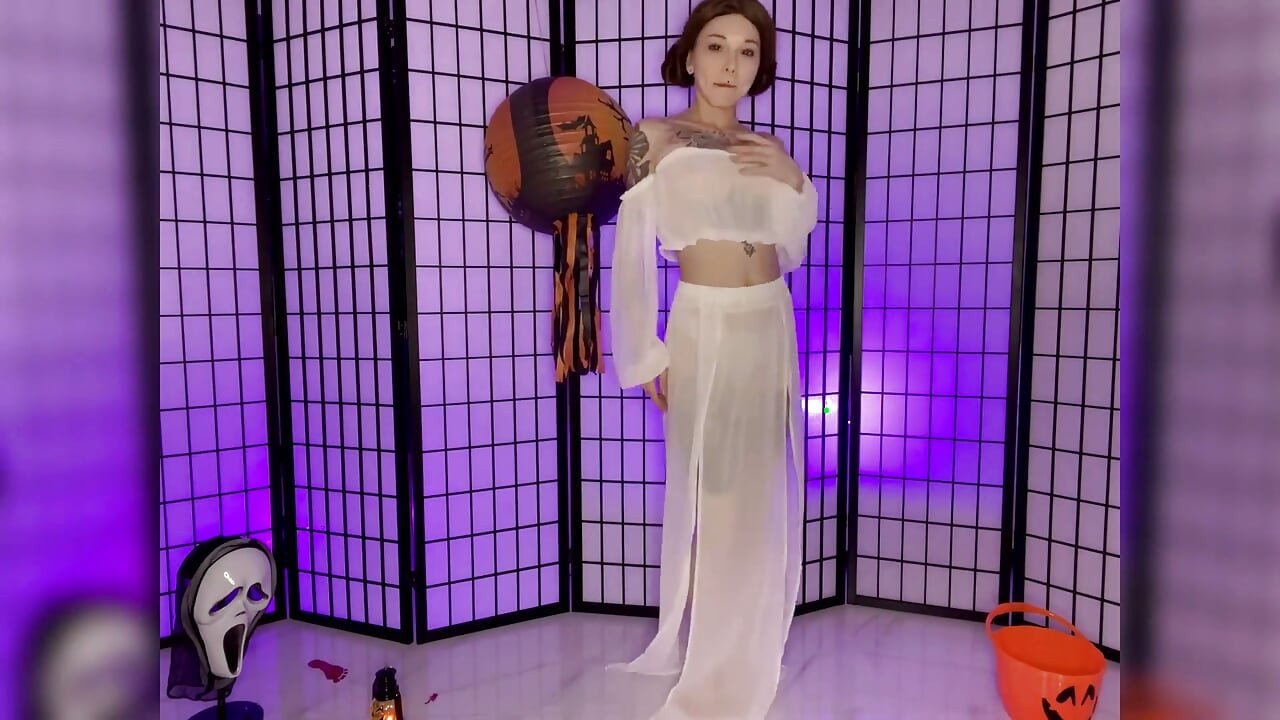 Prenses Leia senin için her iki deliği de parmaklıyor ve striptiz yapıyor