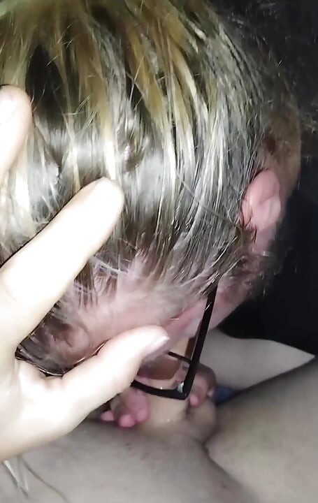 Vikkilaybare dan poppylethe