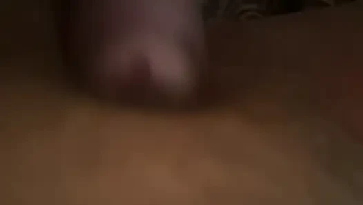 Masukin dildo ke dalam memek sempitku