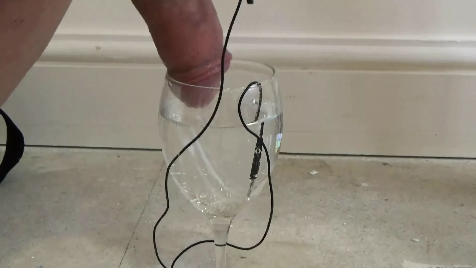 Spermă cu apă electrică