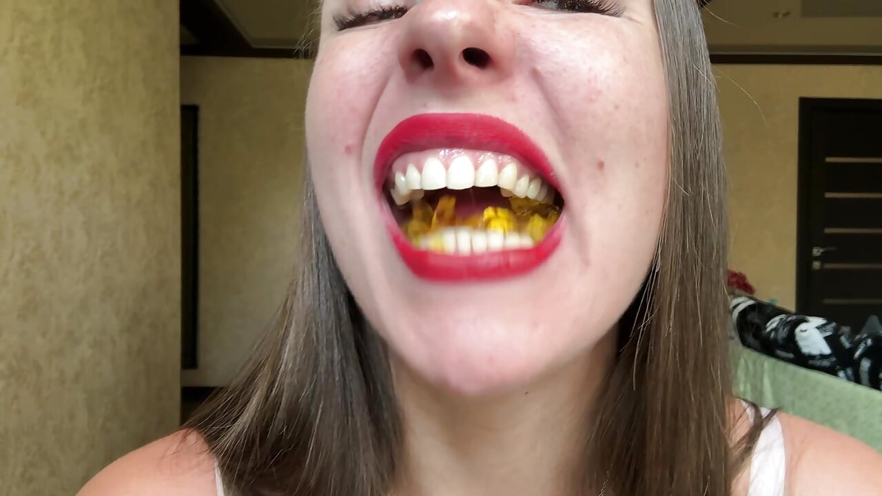Wide Mouth Candy Crush Swallow