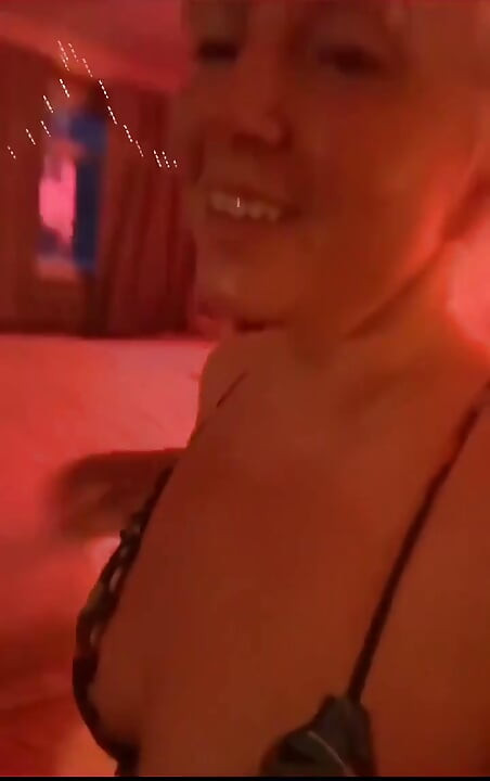 肮脏的犯规怪物