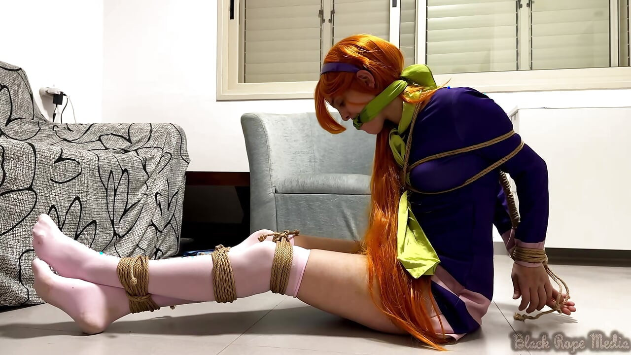 Damsel Daphne Blake Diikat