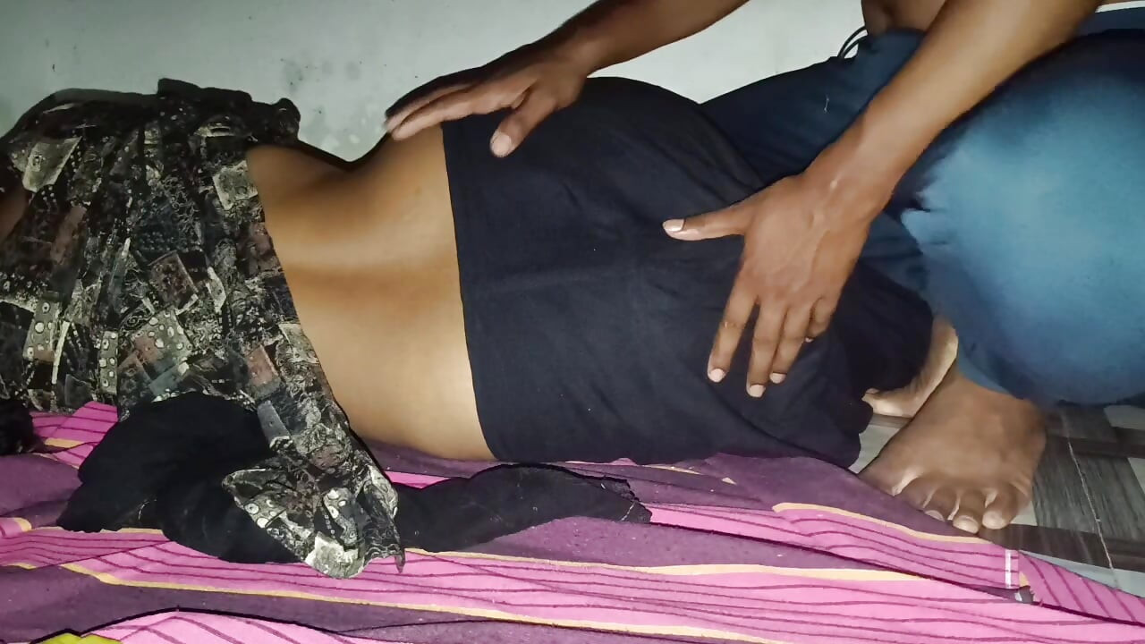 Ruko bhabhi Koi a Gaya main dekhta hun