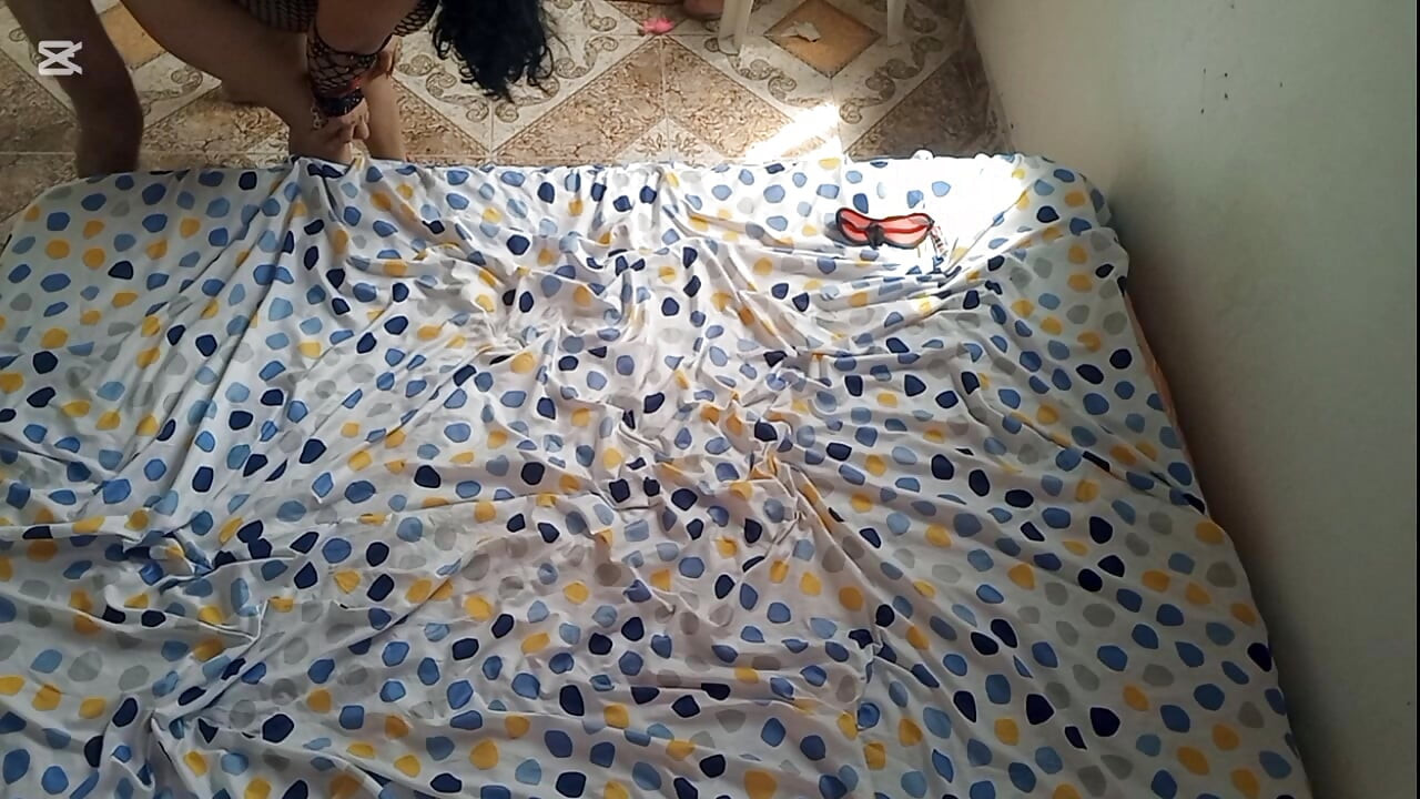 Hot Desi Single Mother Chokes on My Dick and Surrenders Her Juicy Ass
